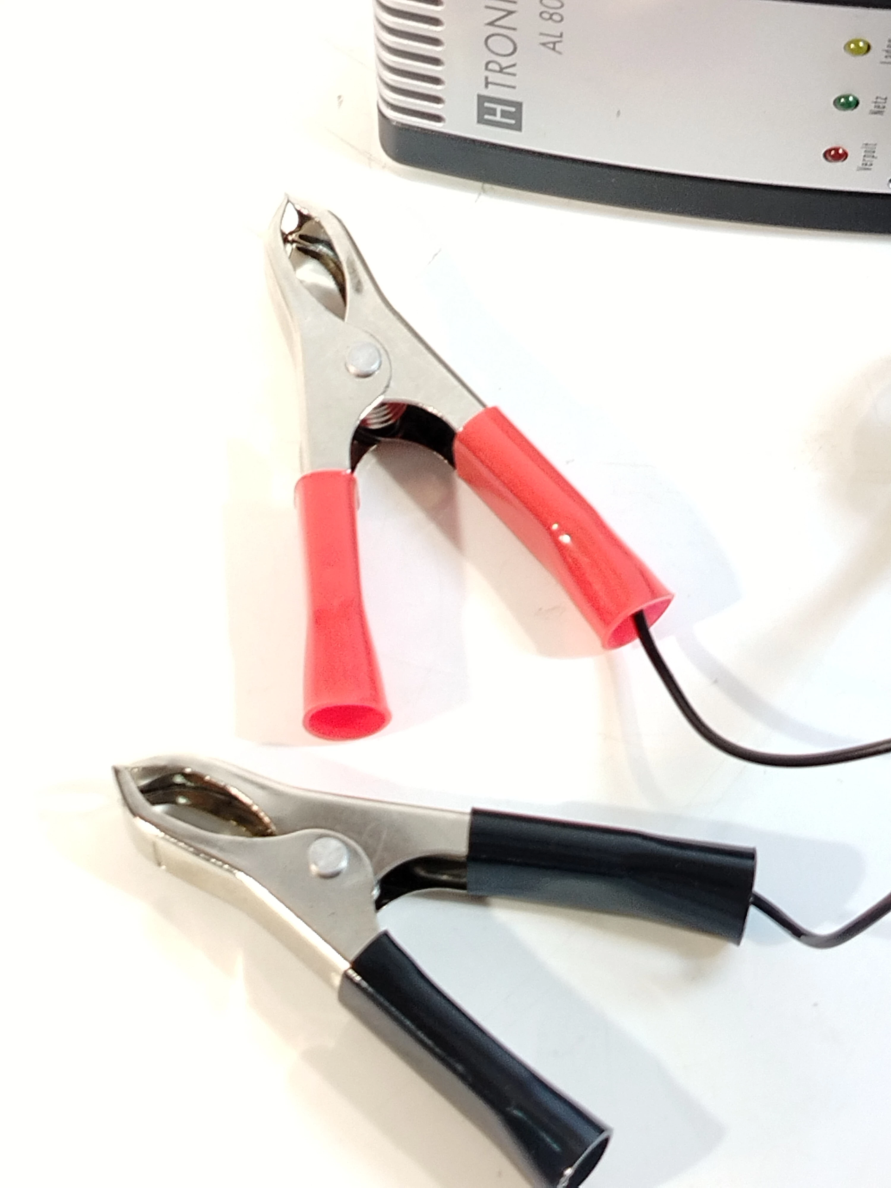 ladowarka-motocyklowa-akumulatorowa-prostownik-h-tronic-al-800426000317388-ean-gtin-4260003173880