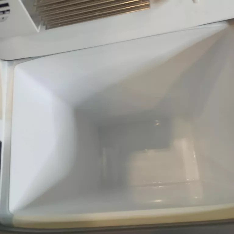 LODÓWKA TURYSTYCZNA 30L 12V/230W ROYALTY LINE CB-30