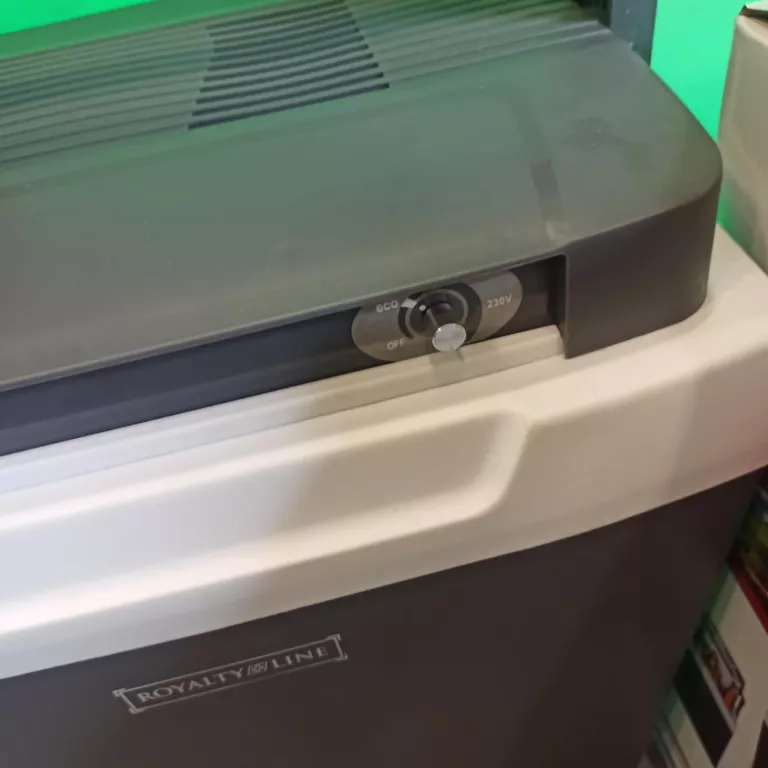 LODÓWKA TURYSTYCZNA 30L 12V/230W ROYALTY LINE CB-30