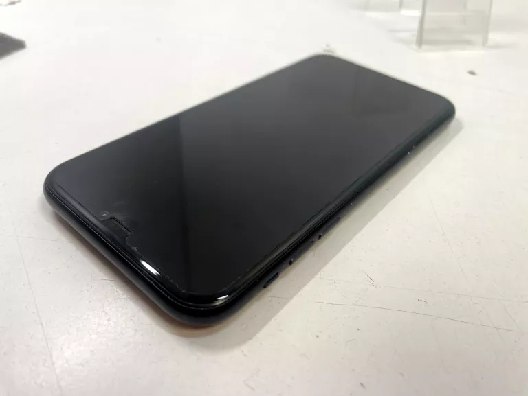 TELEFON APPLE IPHONE XR 64GB 6.1" BAT. 75%