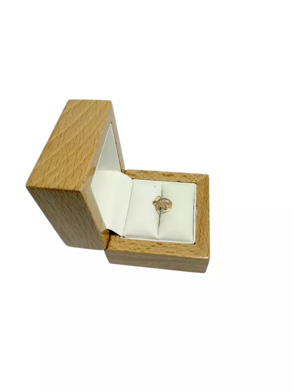 DELIKATNA ZAWIESZKA Z MATKĄ BOSKĄ P.585 0,56G