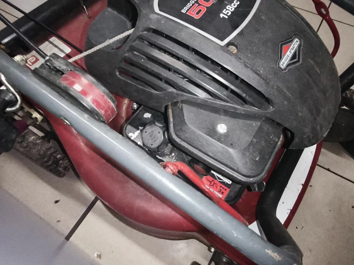 kosiarka-spalinowa-performance-world18h-bs40-a-158cm3-460mm-opis-pojemnosc-silnika-15800