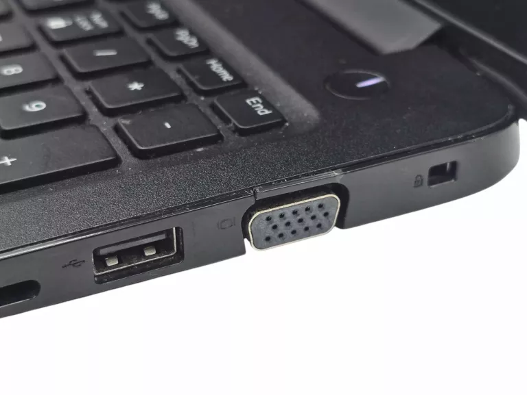 DELL LATITUDE 3500 15,6"  I5-8265U 16/512GB SSD NVME