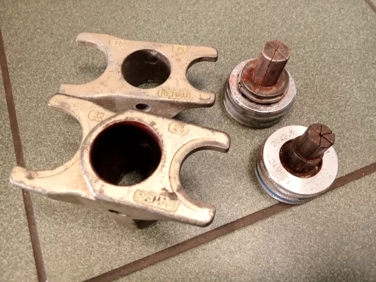 prasa-hydrauliczna-nozna-zaciskarka-do-rur-rehau-baudat-hhp-12-hfp-12-stan-11323-2