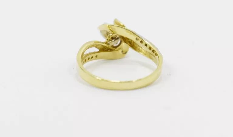 ZŁOTY PIERŚCIONEK Z DIAMENTAMI 0,06CT / 0,08CT (750, 3,89G, R:17)