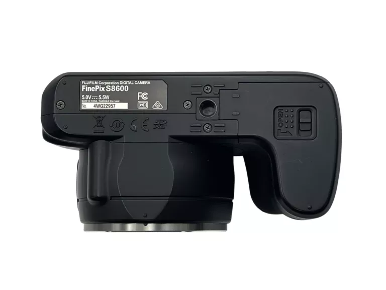 aparat-kompaktowy-fujifilm-finepix-s8600-29-65-futeral-kod-producenta-s8600