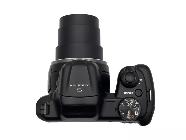 aparat-kompaktowy-fujifilm-finepix-s8600-29-65-futeral-marka-127812-1681190