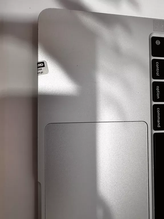 LAPTOP APPLE MACBOOK PRO M1 2020 A2338 - 256GB/8GB - PUDEŁKO- PARAGON