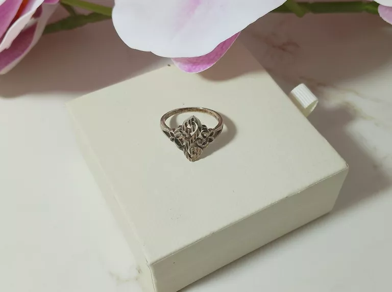 sliczny-srebrny-pierscionek-263gr-925pr-ean-gtin-5905235813027