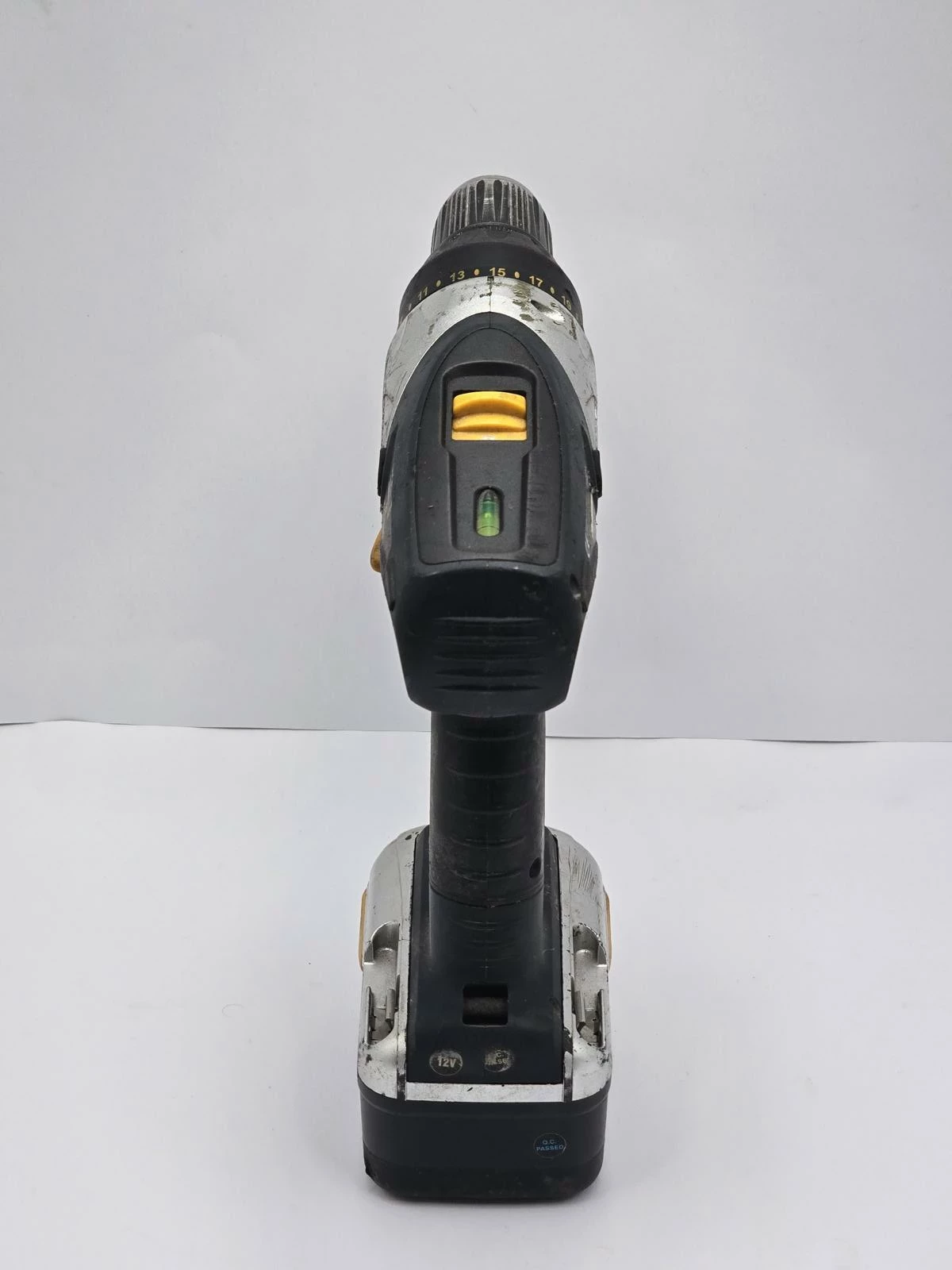 wkretarka-macallister-mac12cn2b-2xakum-12v-ladowarka-walizka-zasilanie-209202-1769478