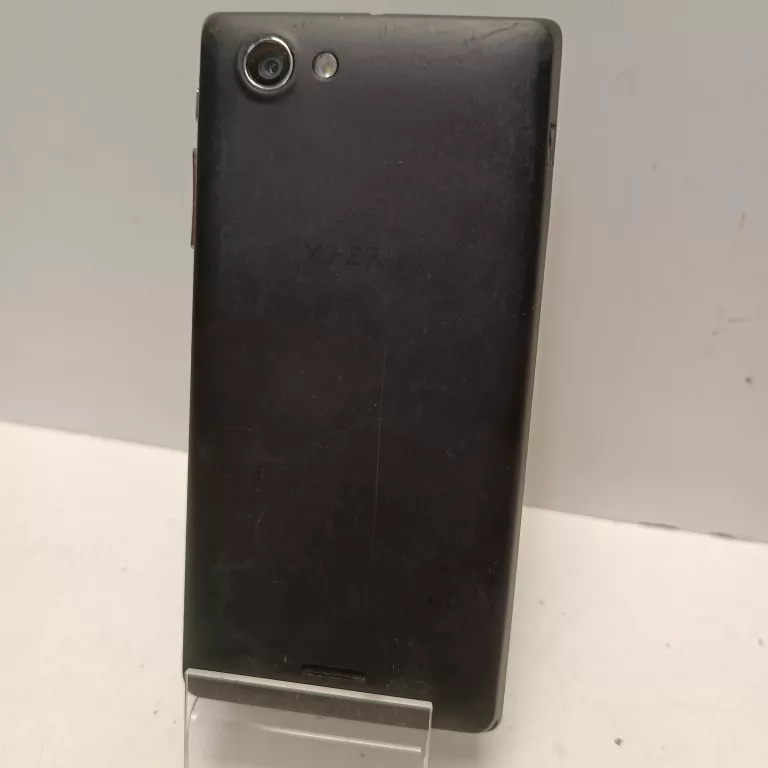 TELEFON SONY ST26I