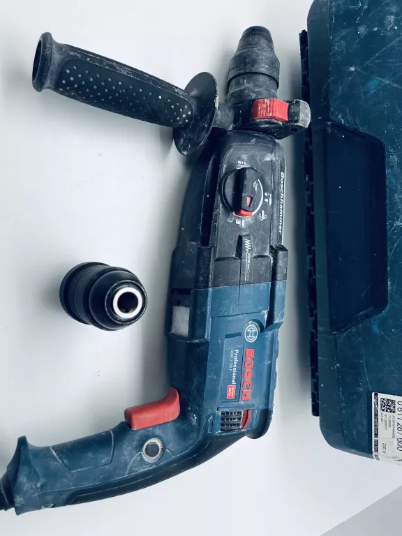 MŁOT UDAROWO-OBROTOWY BOSCH GBH 2-28 F PROFESSIONAL