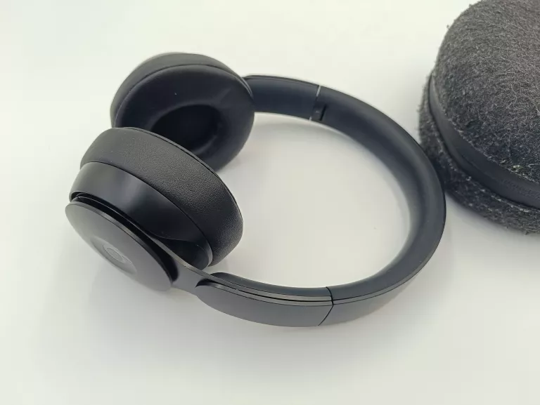 SŁUCHAWKI APPLE BEATS SOLO PRO ETUI