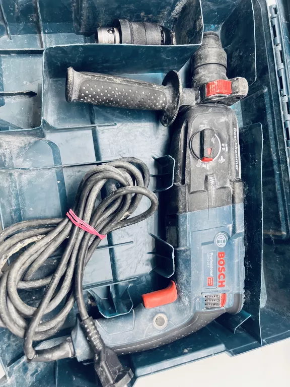 MŁOT UDAROWO-OBROTOWY BOSCH GBH 2-28 F PROFESSIONAL