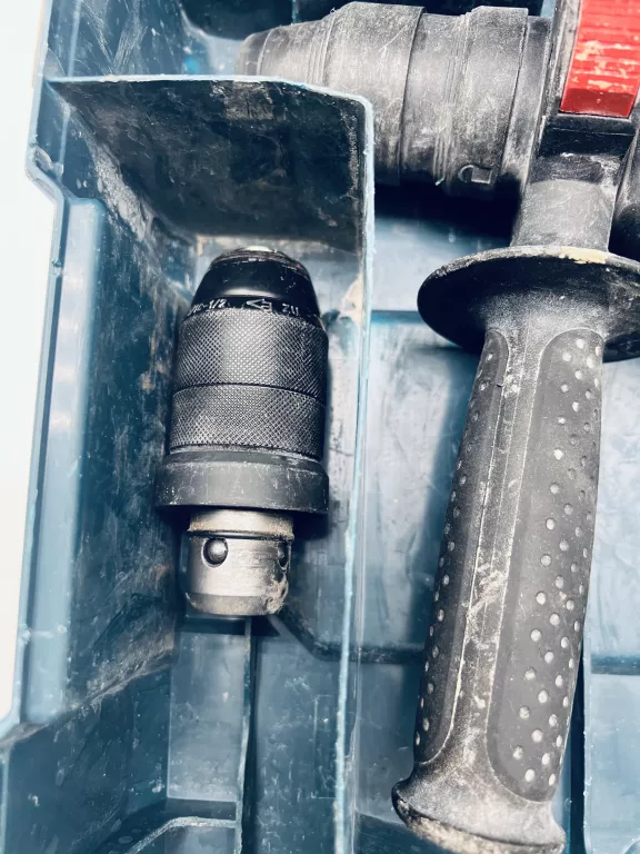 MŁOT UDAROWO-OBROTOWY BOSCH GBH 2-28 F PROFESSIONAL