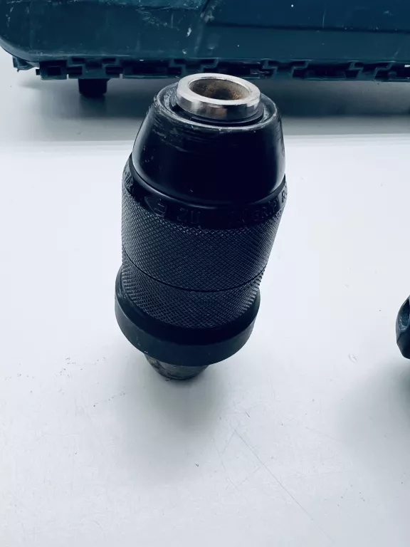 MŁOT UDAROWO-OBROTOWY BOSCH GBH 2-28 F PROFESSIONAL