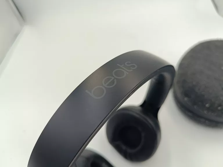 SŁUCHAWKI APPLE BEATS SOLO PRO ETUI