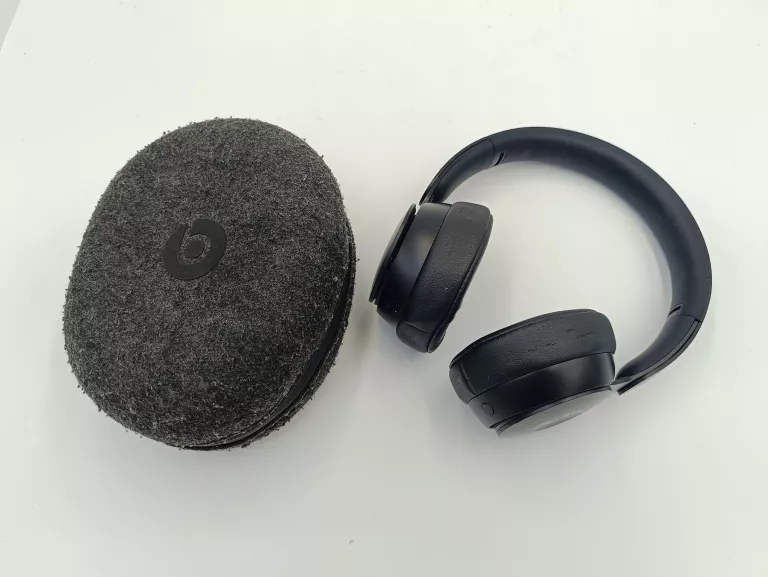 SŁUCHAWKI APPLE BEATS SOLO PRO ETUI