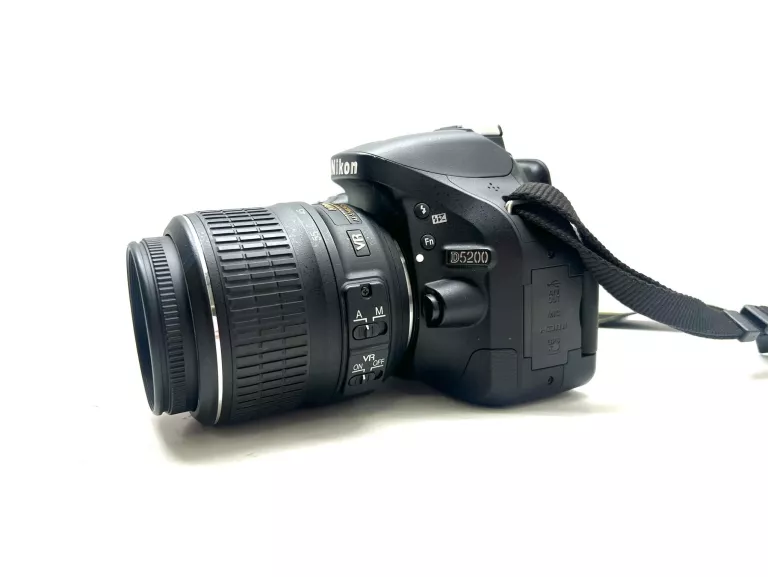NIKON D5200 APARAT FOTOGRAFICZNY LUSTRZANKA