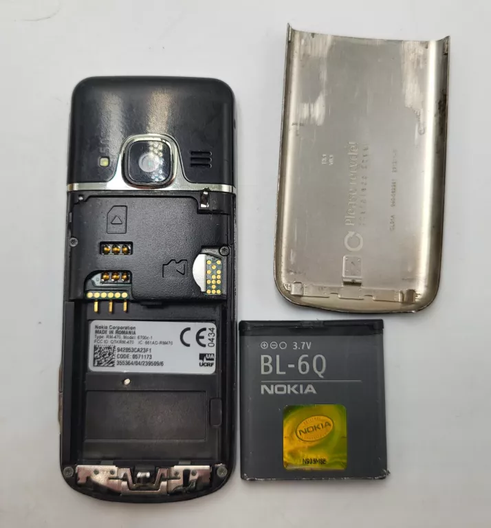 TELEFON KOMÓRKOWY NOKIA 6700 CLASSIC 8 MB / 128 MB