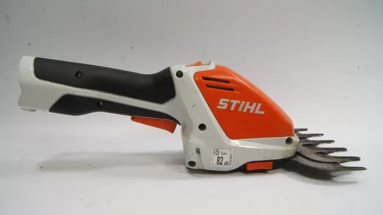 AKUMULATOROWE NOŻYCE STIHL HSA 26 W POKROWCU +SEKATOR FISKARS