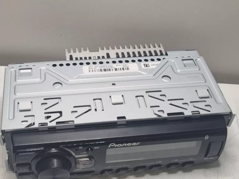RADIO SAMOCHODOWE PIONEER 230BT