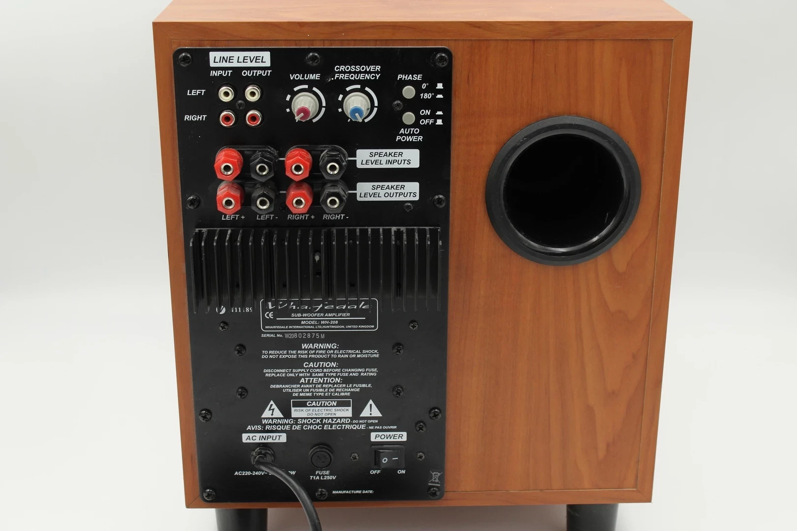 subwoofer-aktywny-wharfedale-wh-208-glosnik-niskotonowy-kolor-orzech-kod-producenta-wh-208