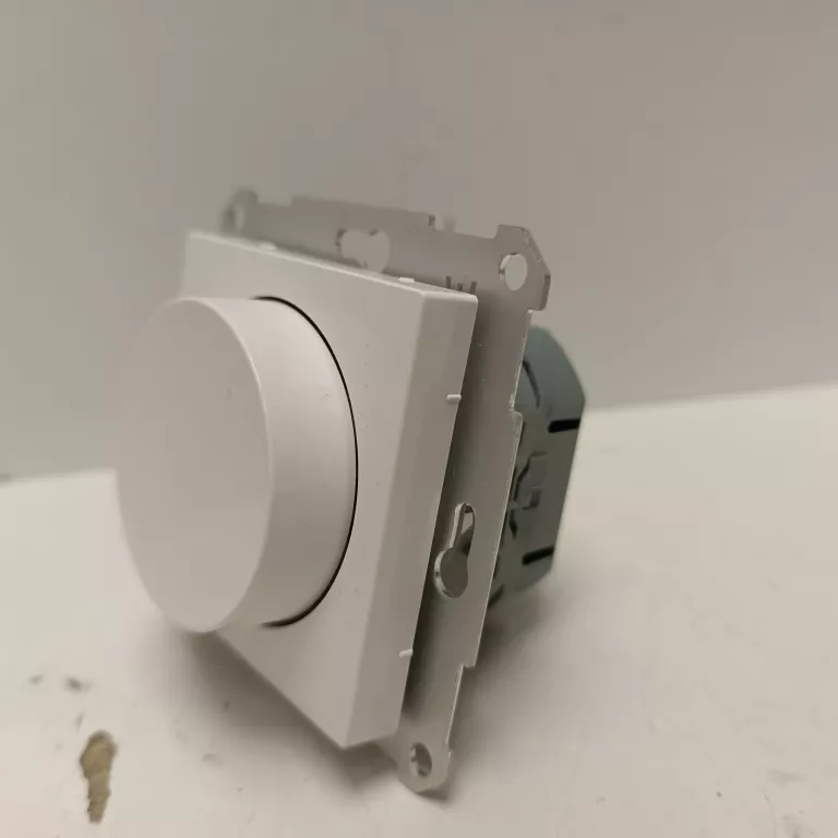 ŚCIEMNIACZ SCHNEIDER WDE002466
