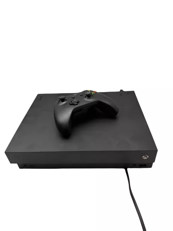 KONSOLA XBOX ONE X 1 TB PAD