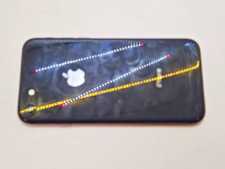 TELEFON APPLE IPHONE 8 64 BAT78% ETUI (PĘKNIETY EKRAN)