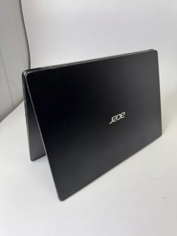 LAPTOP ACER SWIFT 1 SF114-32-P90V; 14 " 4 GB / 128 GB CZARNY + ZASILACZ