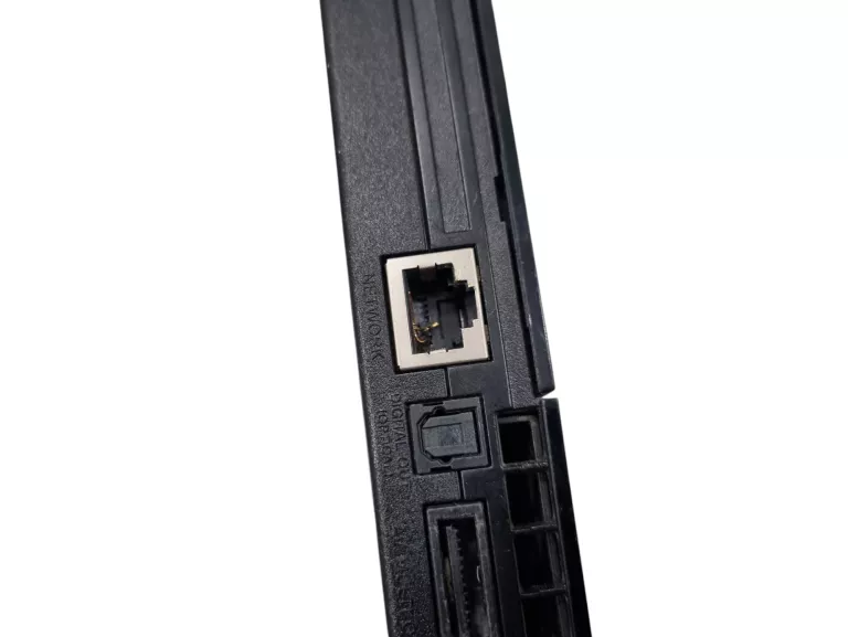 KULTOWA KONSOLA PLAYSTATION PS2 SCPH-90004 OPIS