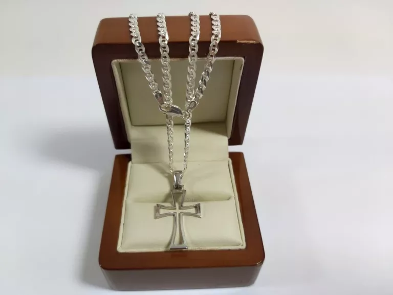 SREBRNY ŁAŃCUSZEK 45CM SPLOT GUCCI Z KRZYŻEM