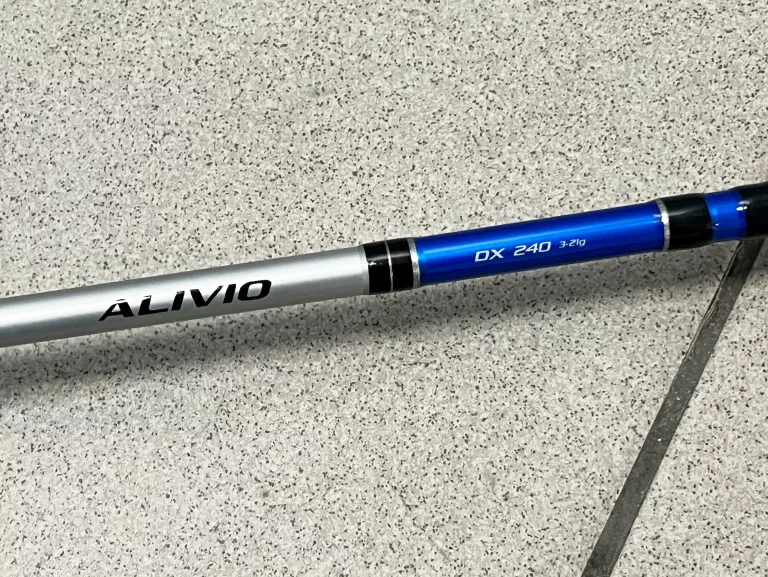 WĘDKA SHIMANO ALIVIO DX 240 3-21G