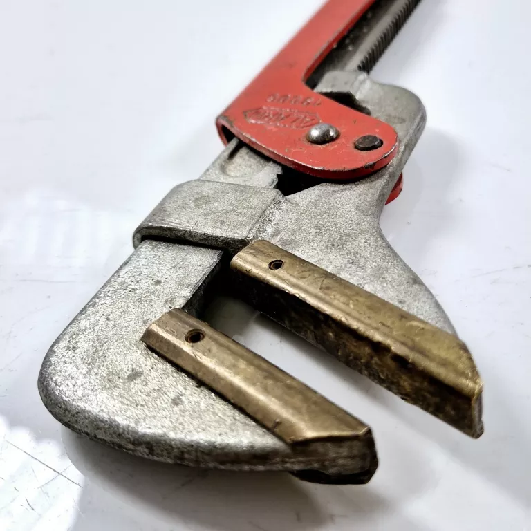 KLUCZ ZACISKOWY 300MM ALARM WERKZEUGE 13005