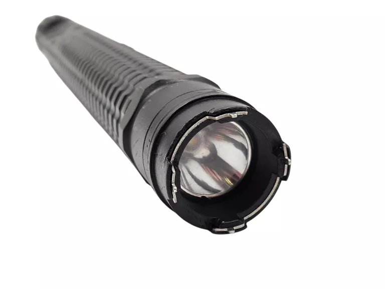 PARALIZATOR ELEKTRYCZNY PIRANHA SHOCK XTREME 8 MV Z LATARKĄ 300LM | PAŁKA