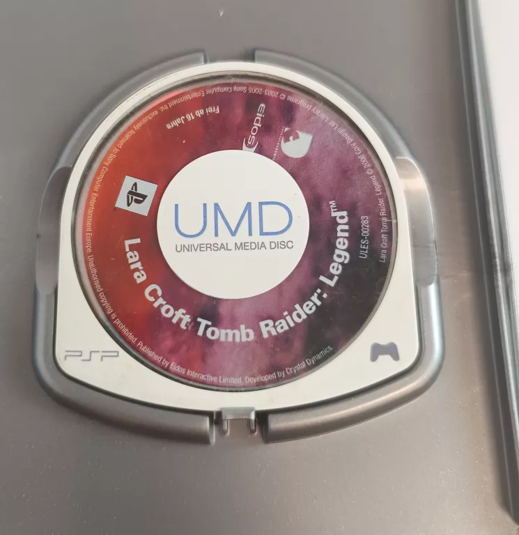 LARA CROFT TOMB RAIDER LEGEND PSP