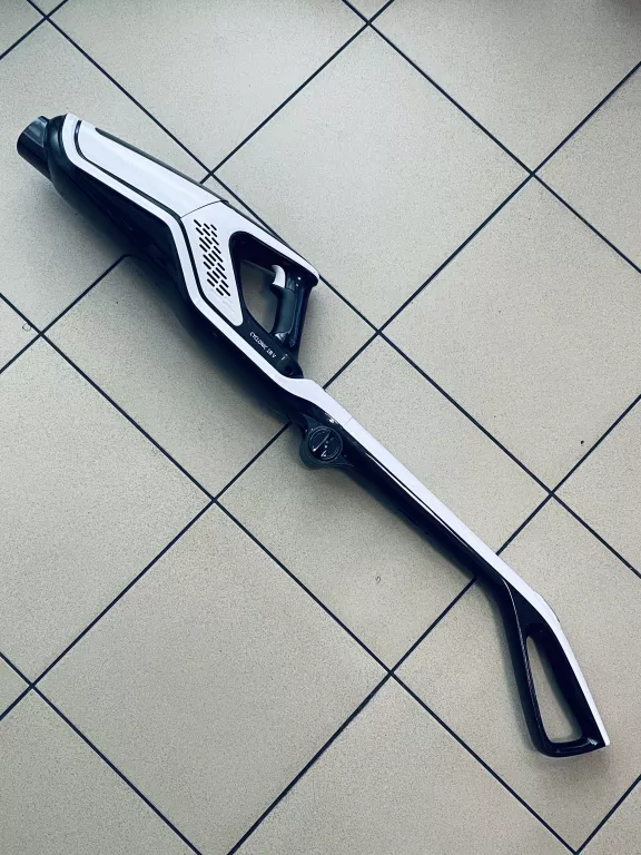 ODKURZACZ PIONOWY BEKO CYCLONIC 18V