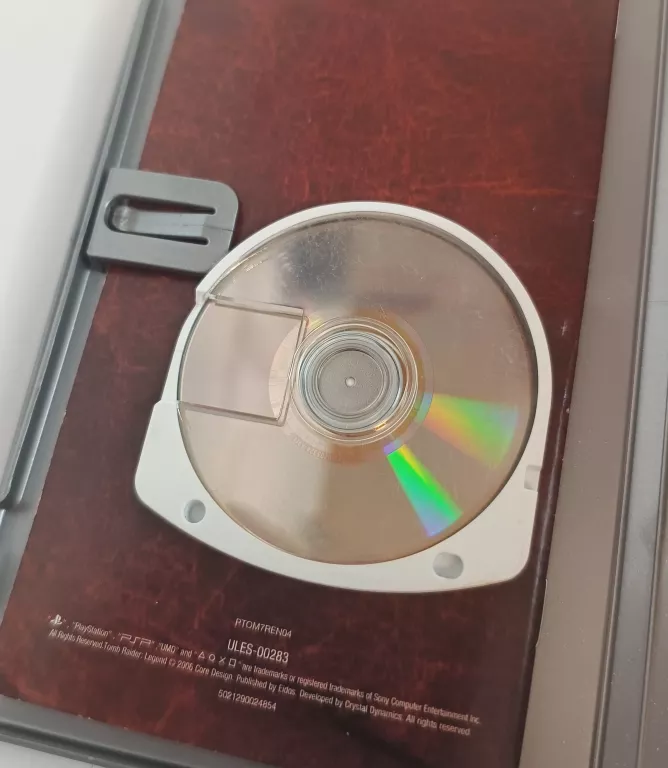 LARA CROFT TOMB RAIDER LEGEND PSP