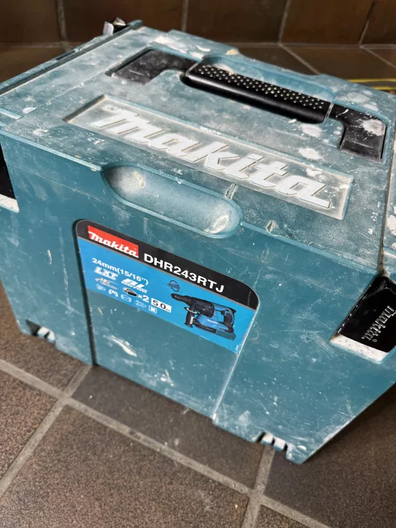 MŁOTOWIERTARKA MAKITA DHR243RTJ + WALIZKA