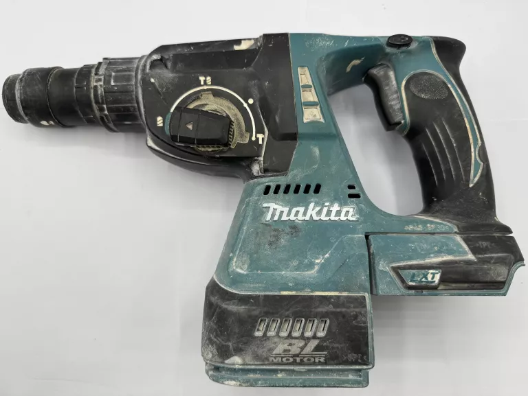 MŁOTOWIERTARKA MAKITA DHR243RTJ + WALIZKA