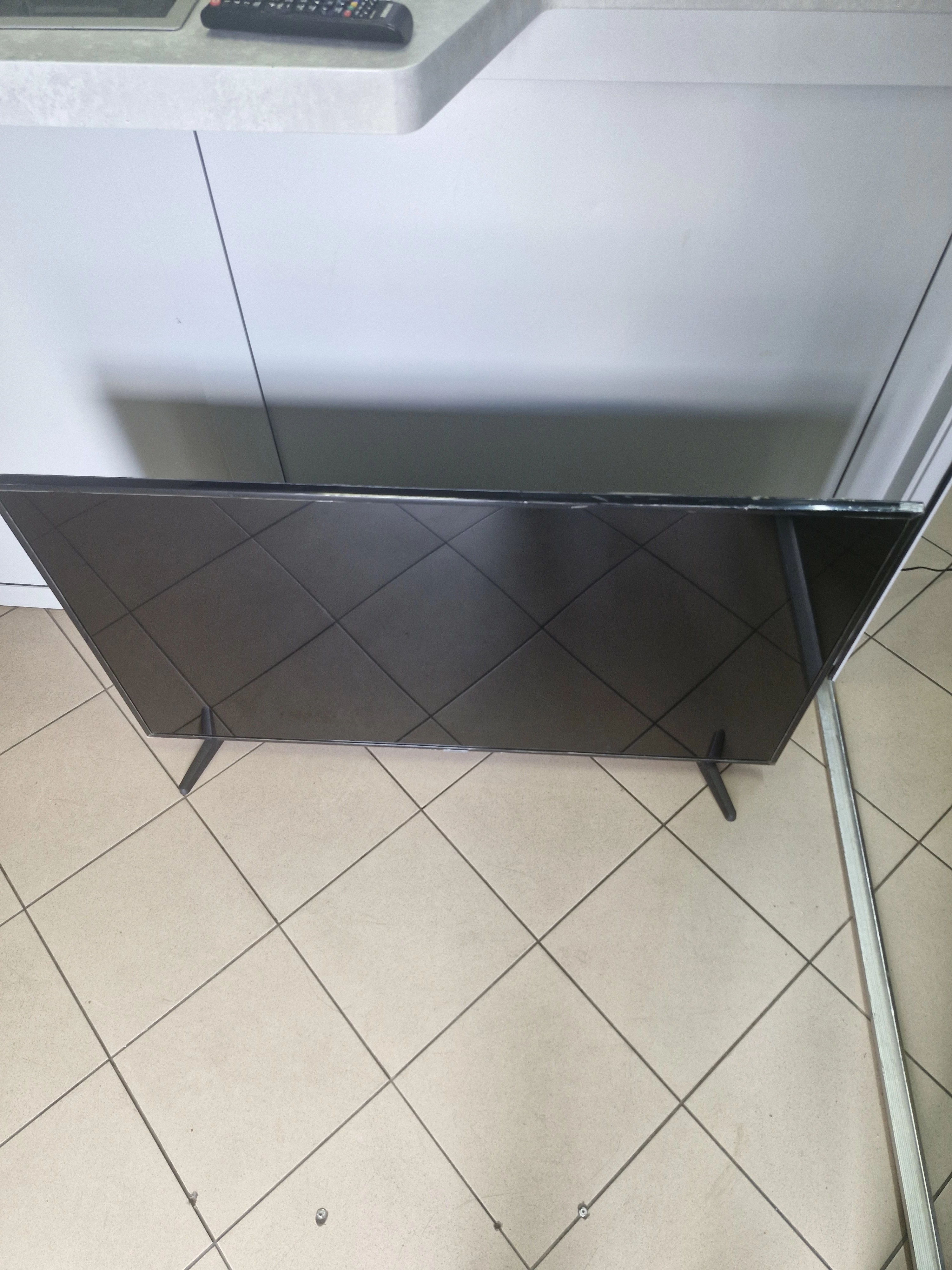 telewizor-samsung-ue50nu7092u-50-led-4k-uhd-smart-tv-kod-producenta-ue50nu7092uxxh