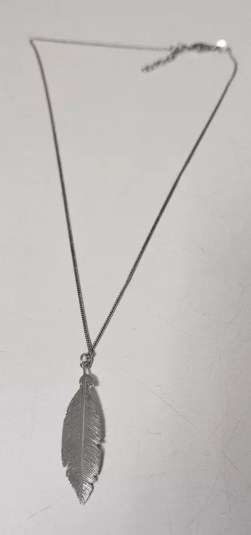SREBRNY ŁACUSZEK Z ZAWIESZKĄ LISTEK PR. 925, 2,65 G, DŁ. 45 CM