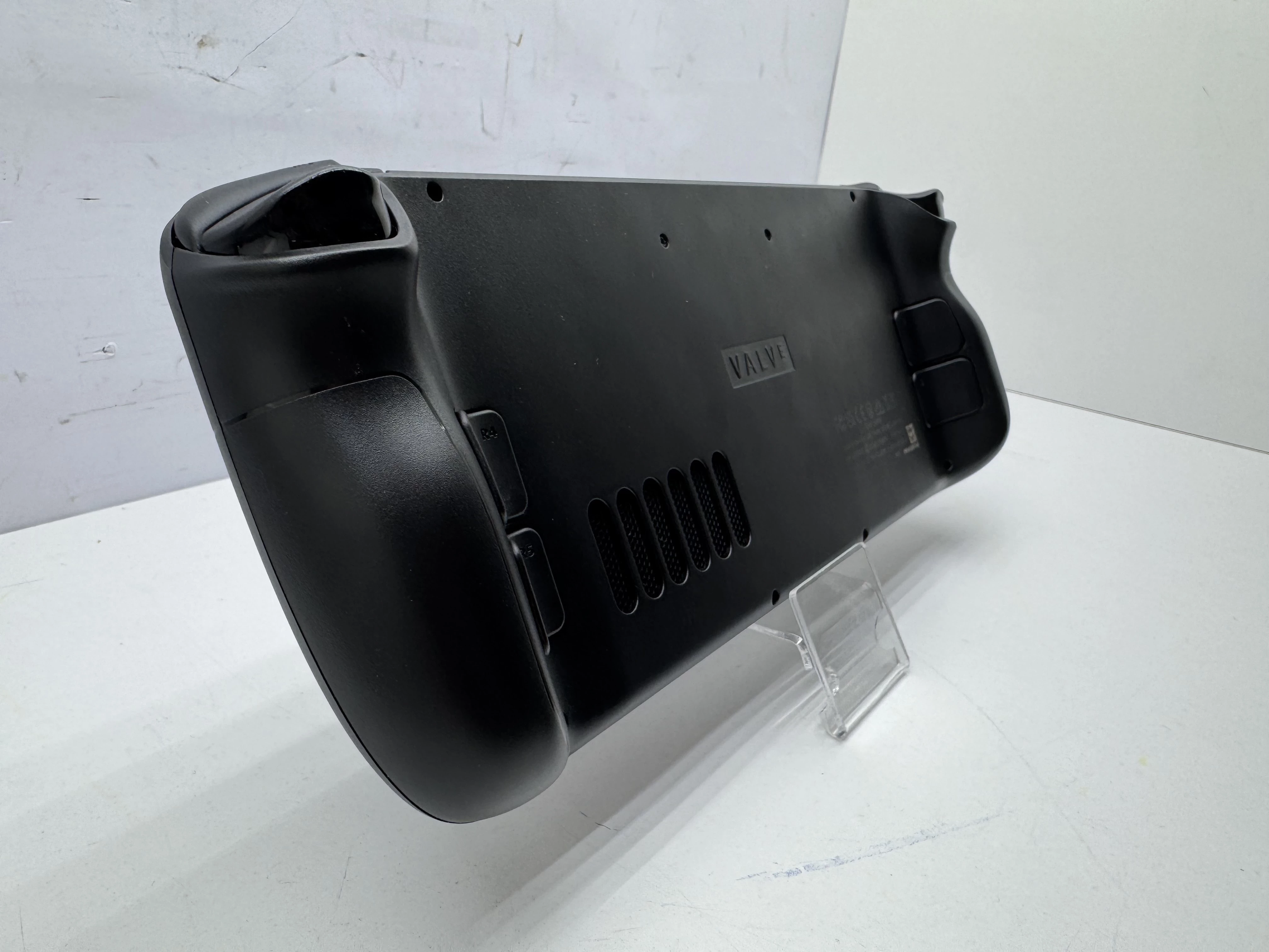 konsola-przenosna-valve-steam-deck-256gb-zestaw-gw-zalaczone-wyposazenie-ladowarka-kabel-usb-etui