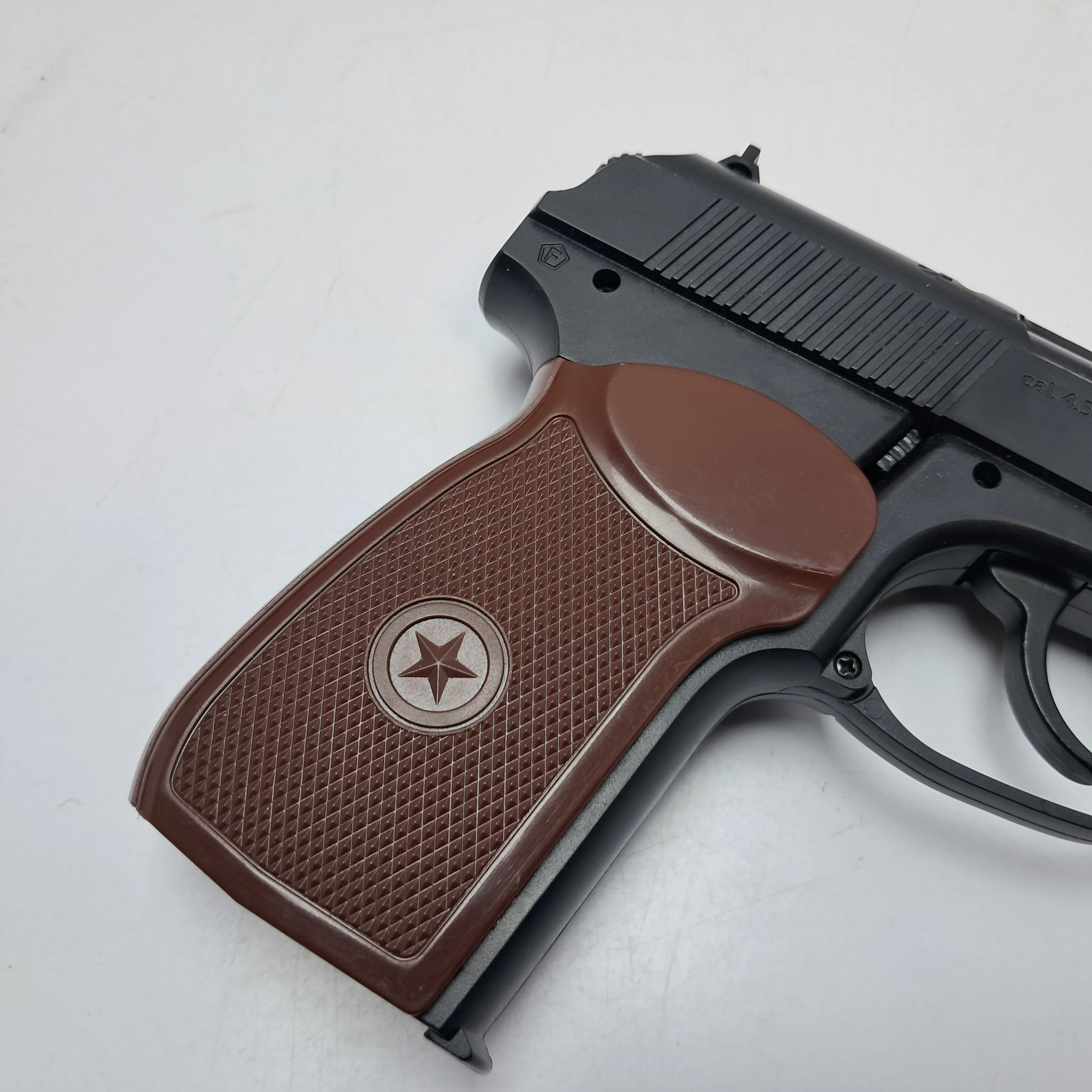 pistolet-pm-x-45-mm-model-replika-makarow-borner-pm-x-45-mm-co2