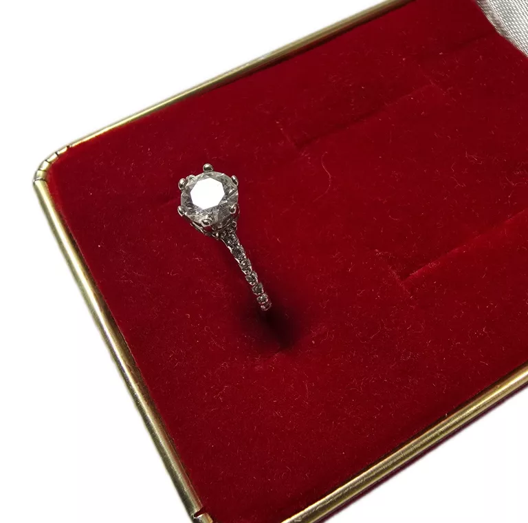 ŚLICZNY PIERŚCIONEK Z BIAŁEGO ZŁOTA PRÓBY 585 / R. 12 / 1,87G!