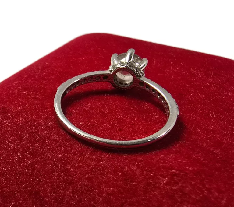 ŚLICZNY PIERŚCIONEK Z BIAŁEGO ZŁOTA PRÓBY 585 / R. 12 / 1,87G!