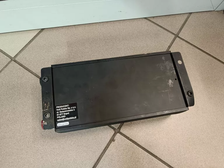PRZETWORNICA PRĄDU NAPIĘCIA SINUS 12V 230V 1600W