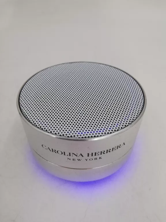 glosnik-przenosny-bt-carolina-herrera-plac-wolnosci-7-mogilno