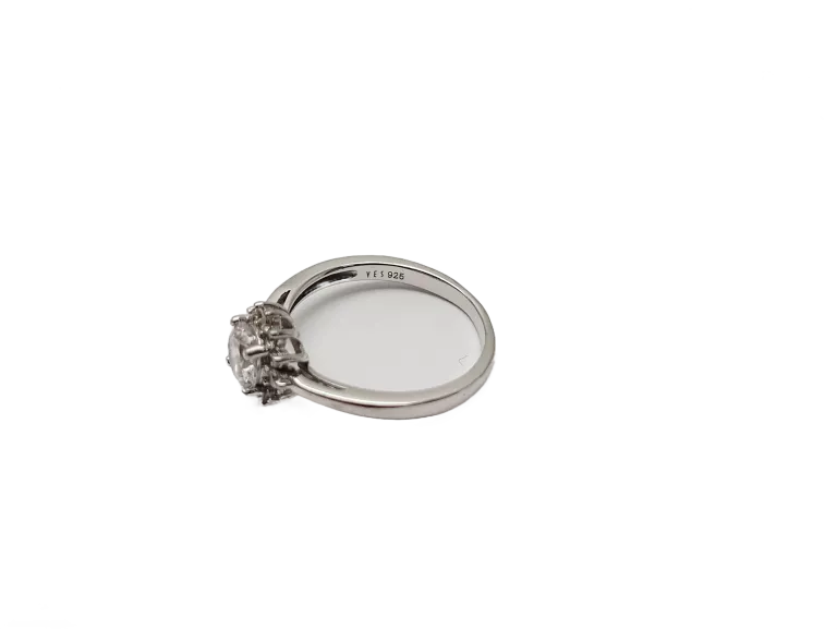 SREBRNY PIERŚCIONEK 1,53G PR.925 ROZ.8